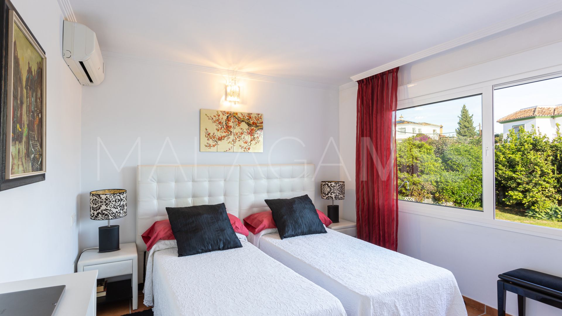 Villa for sale in El Real Panorama