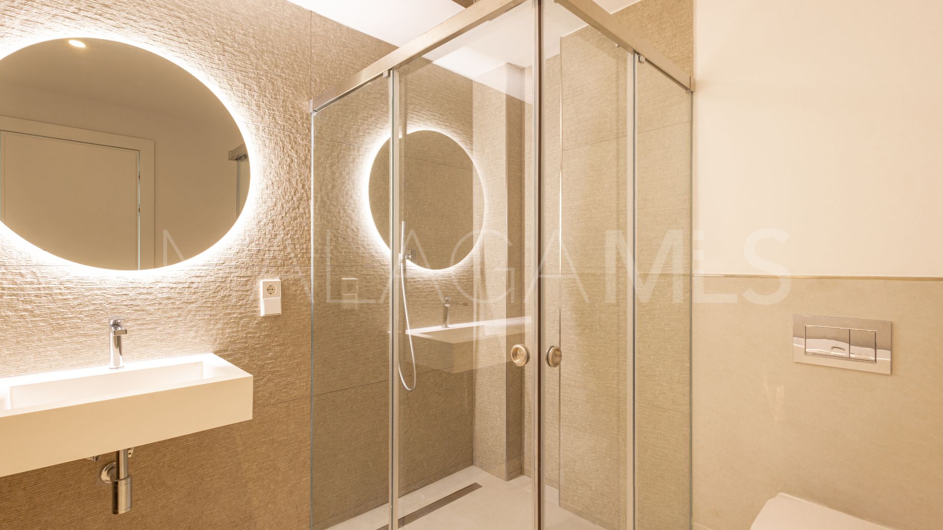 Parhus for sale in Alta Vista