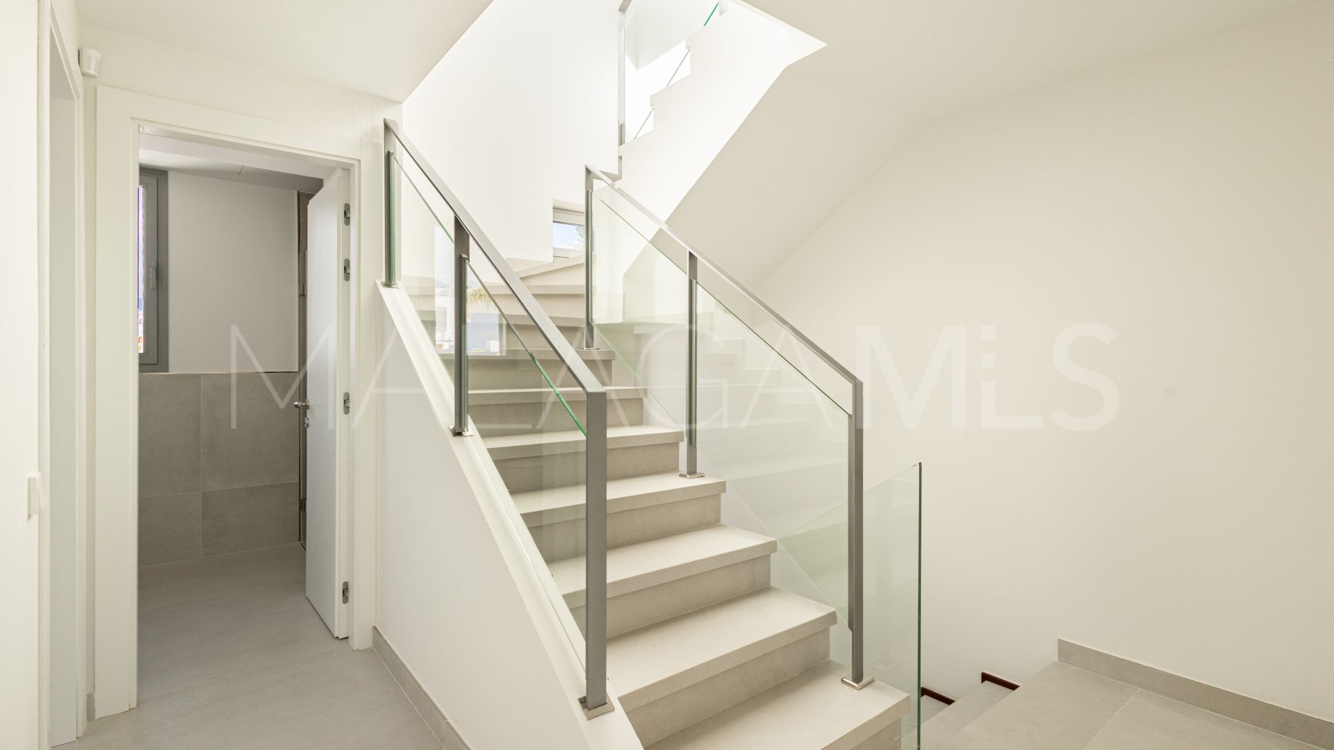 Parhus for sale in Alta Vista
