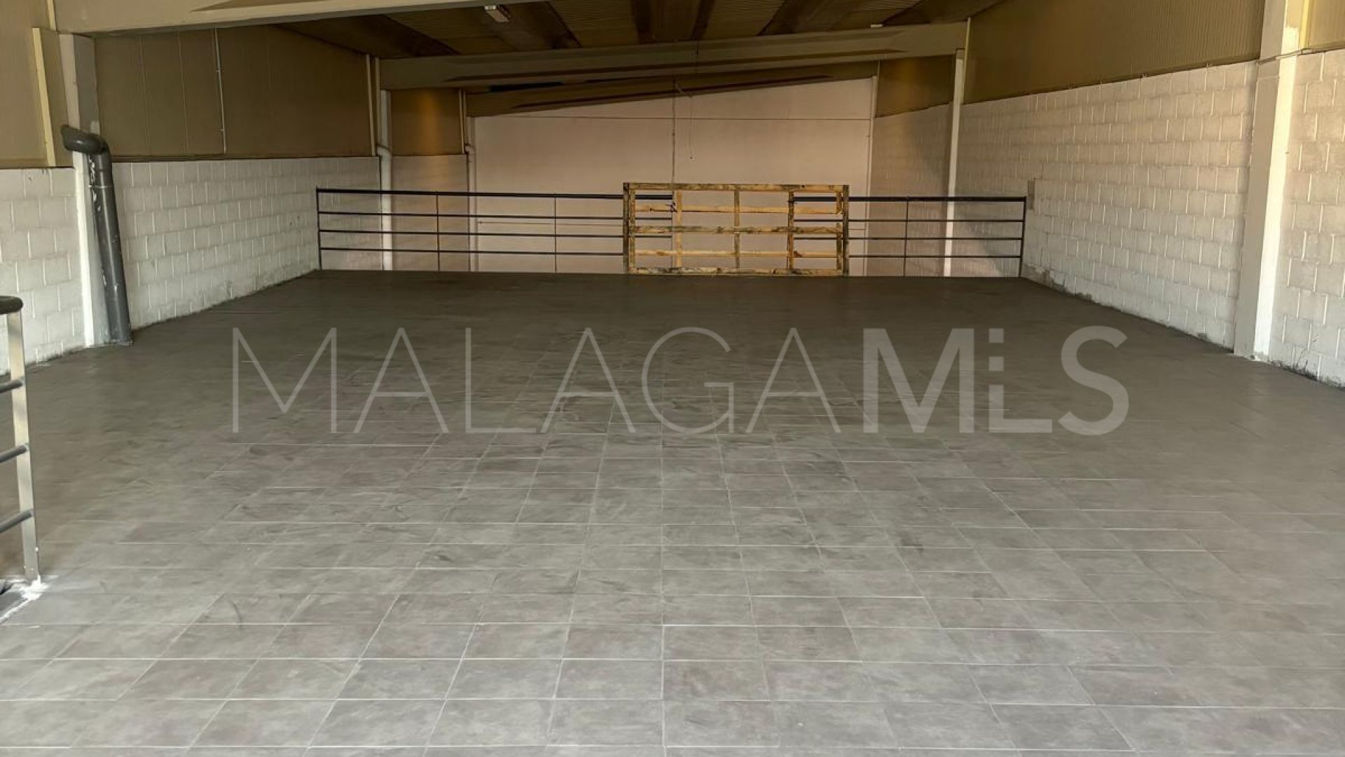 Industrial premises for sale in La Campana