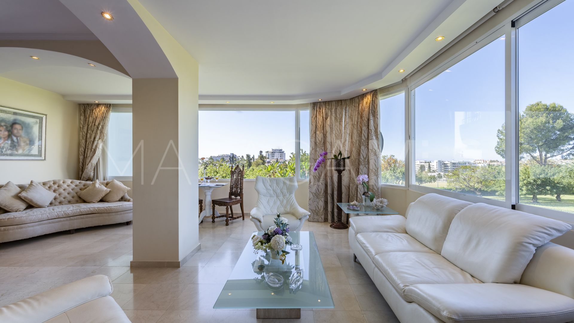 Apartamento a la venta in Guadalmina Alta with 2 bedrooms