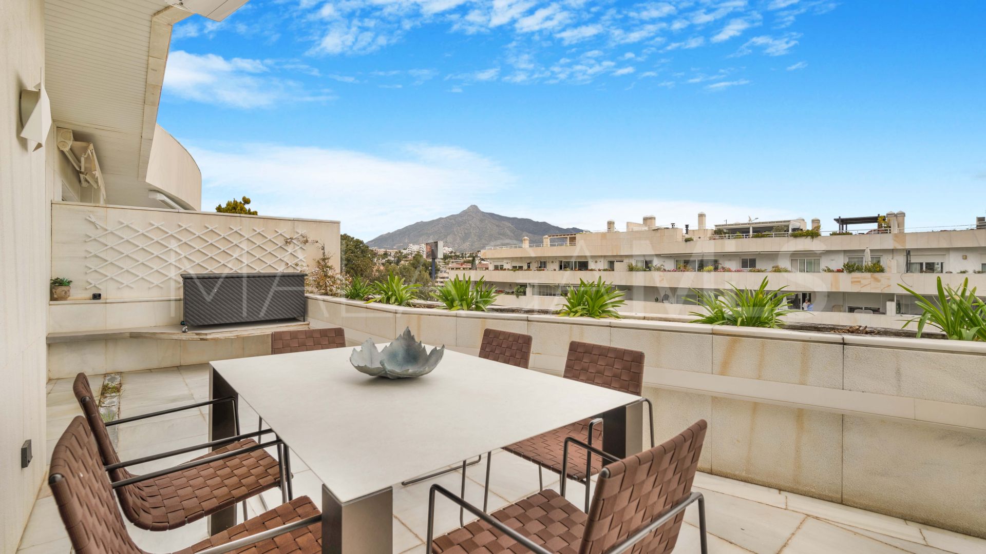 Zweistöckiges penthouse for sale in El Embrujo Banús