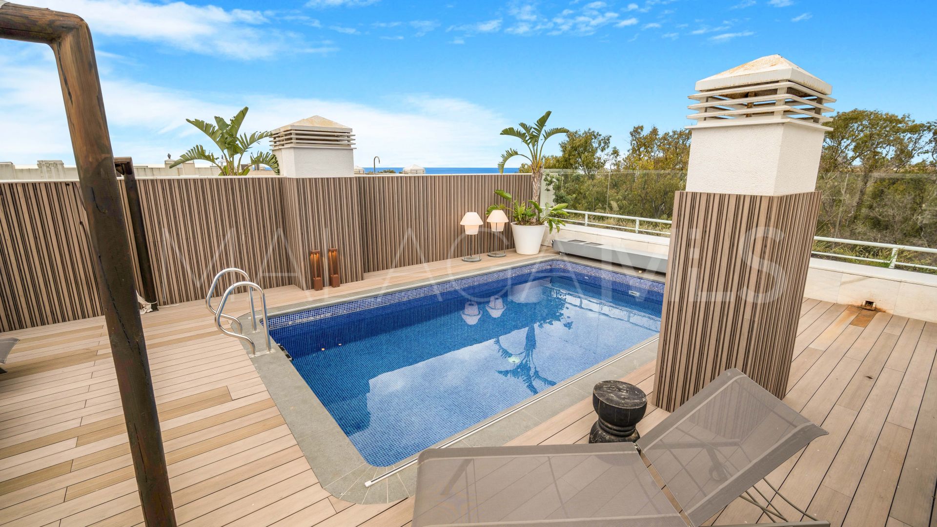 Duplex penthouse for sale in El Embrujo Banús