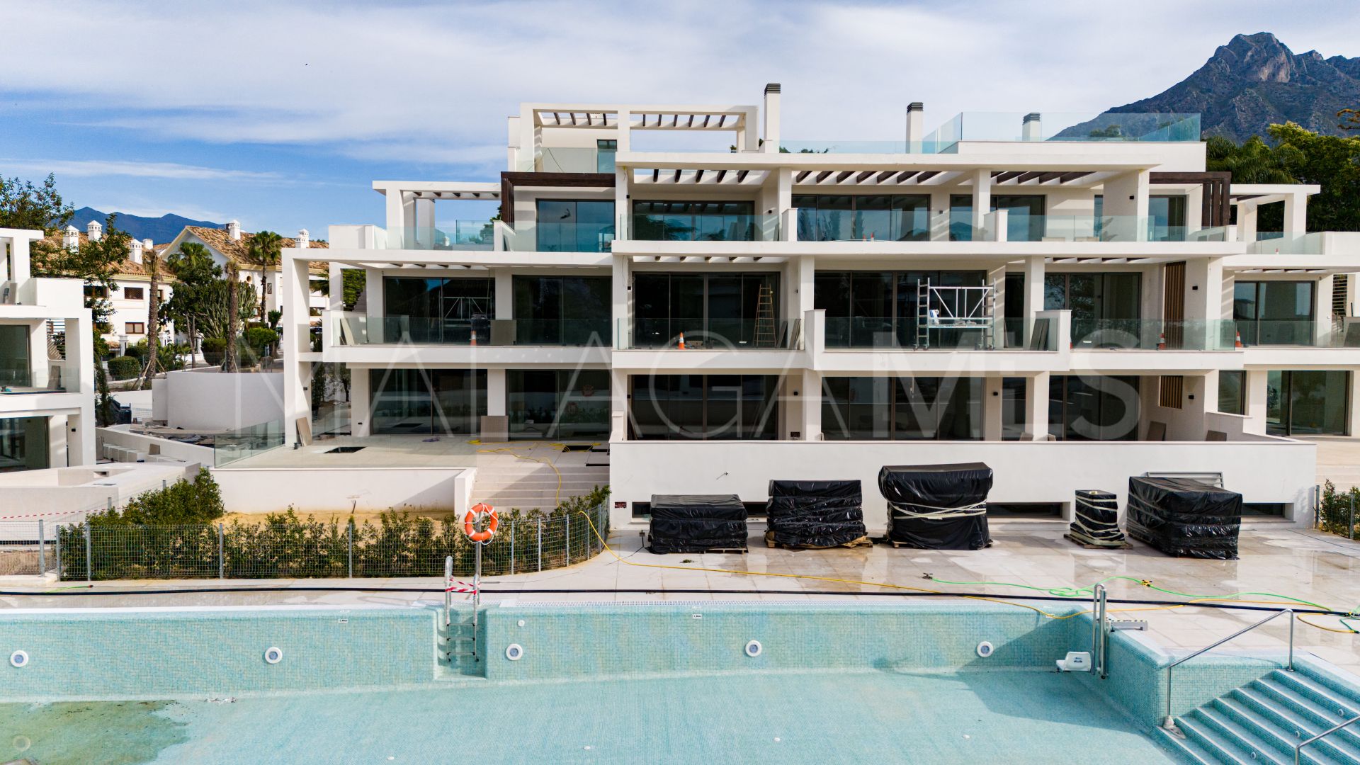Duplex penthouse for sale in Señorio de Marbella
