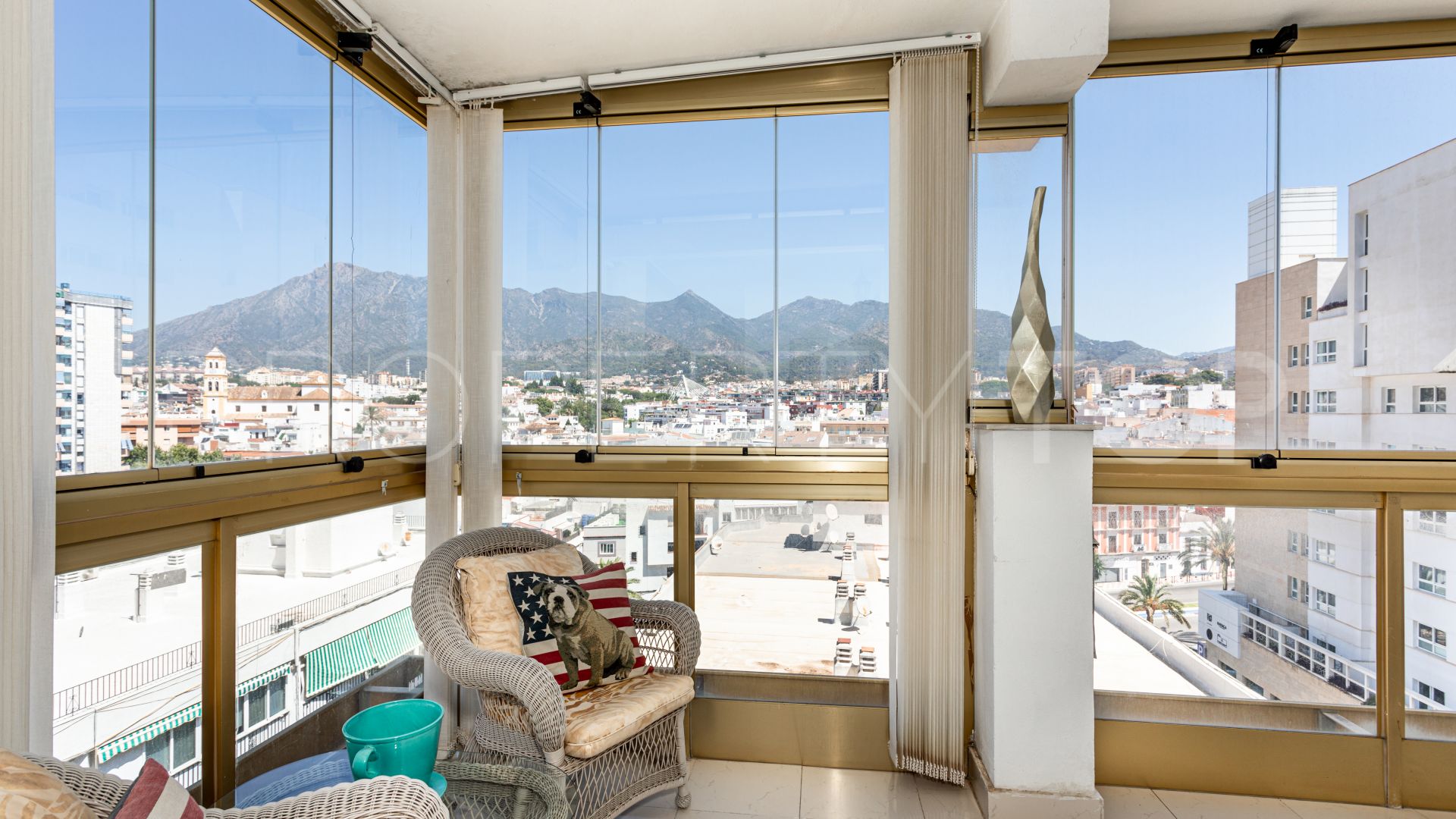 For sale Marbella Centro apartment with 2 bedrooms