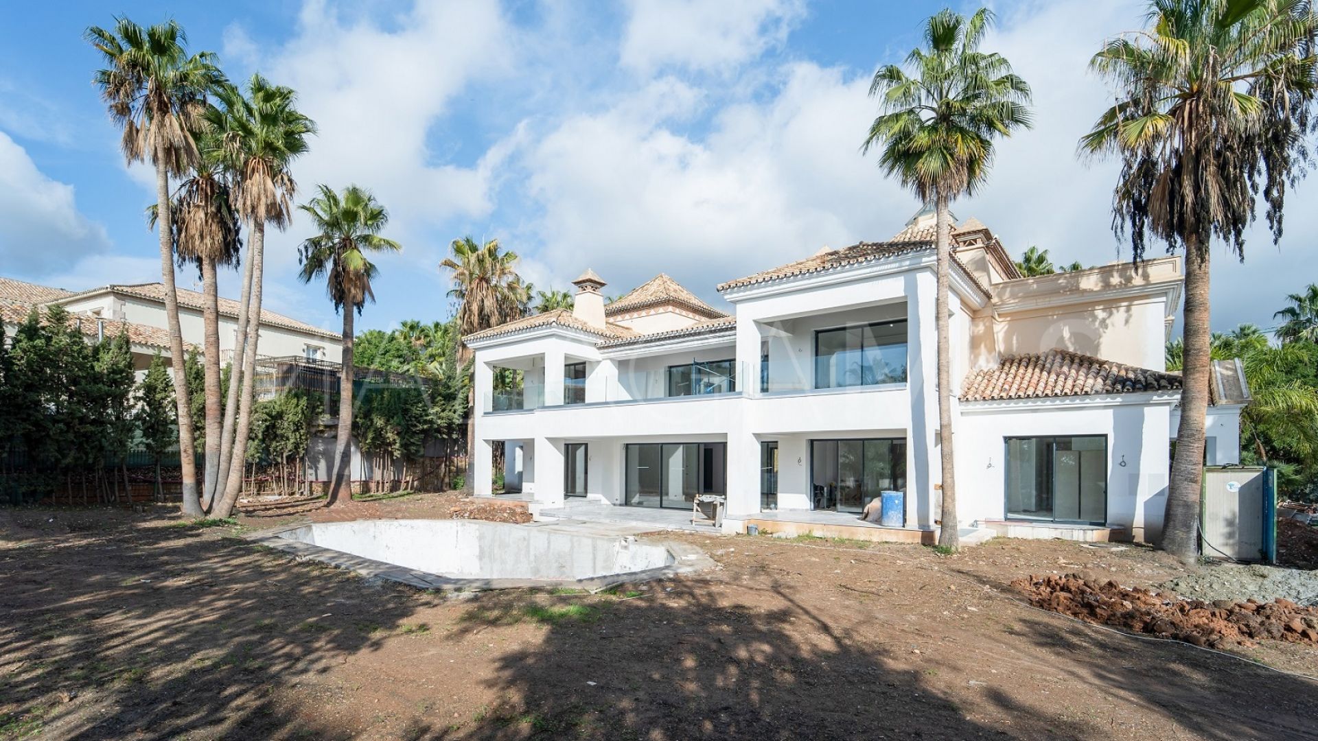 Villa for sale in Sierra Blanca