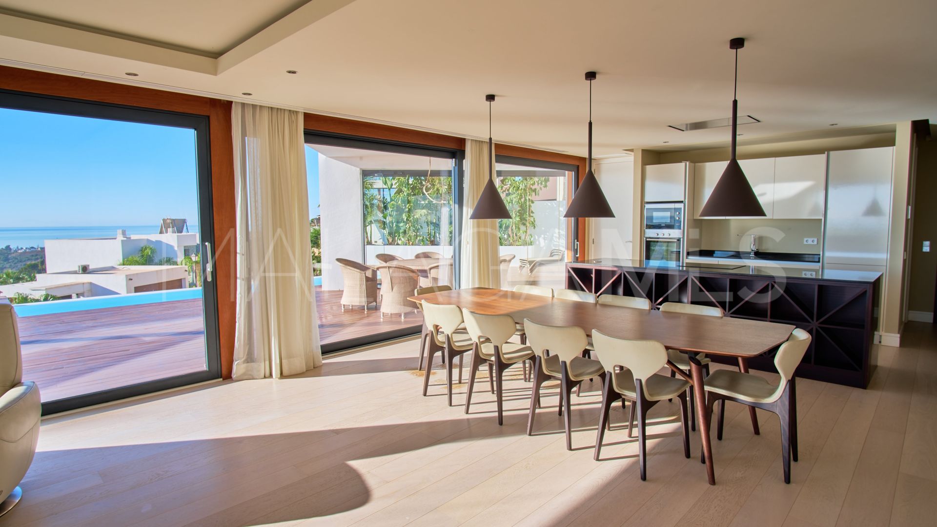 Villa for sale in Mirador del Paraiso with 6 bedrooms