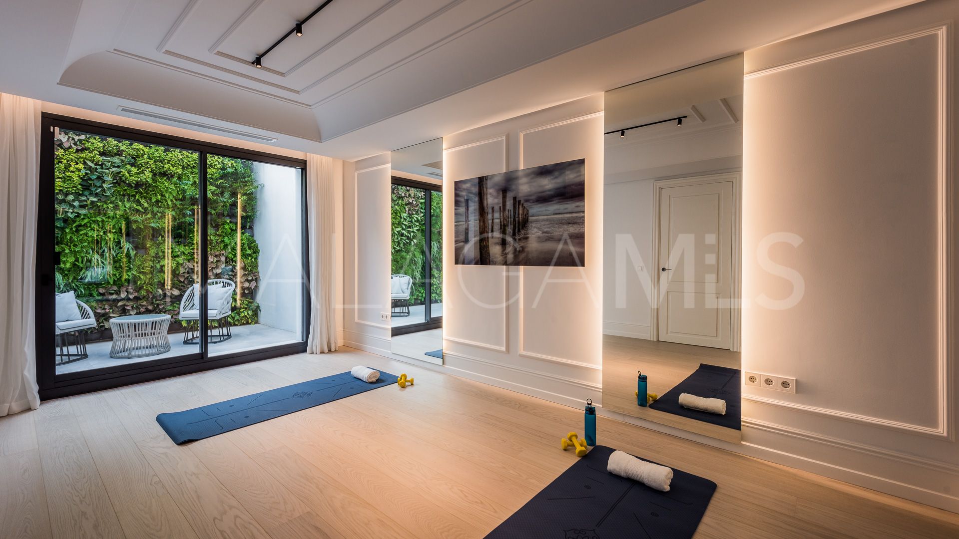 Las Brisas, villa a la venta