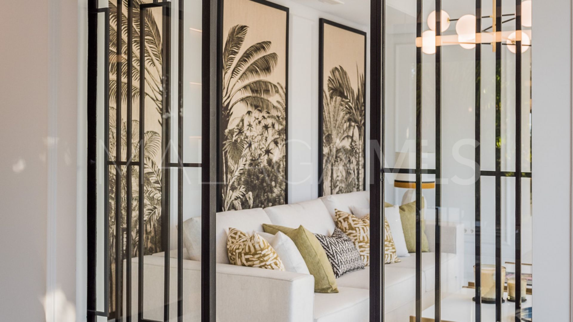 Las Brisas, villa a la venta