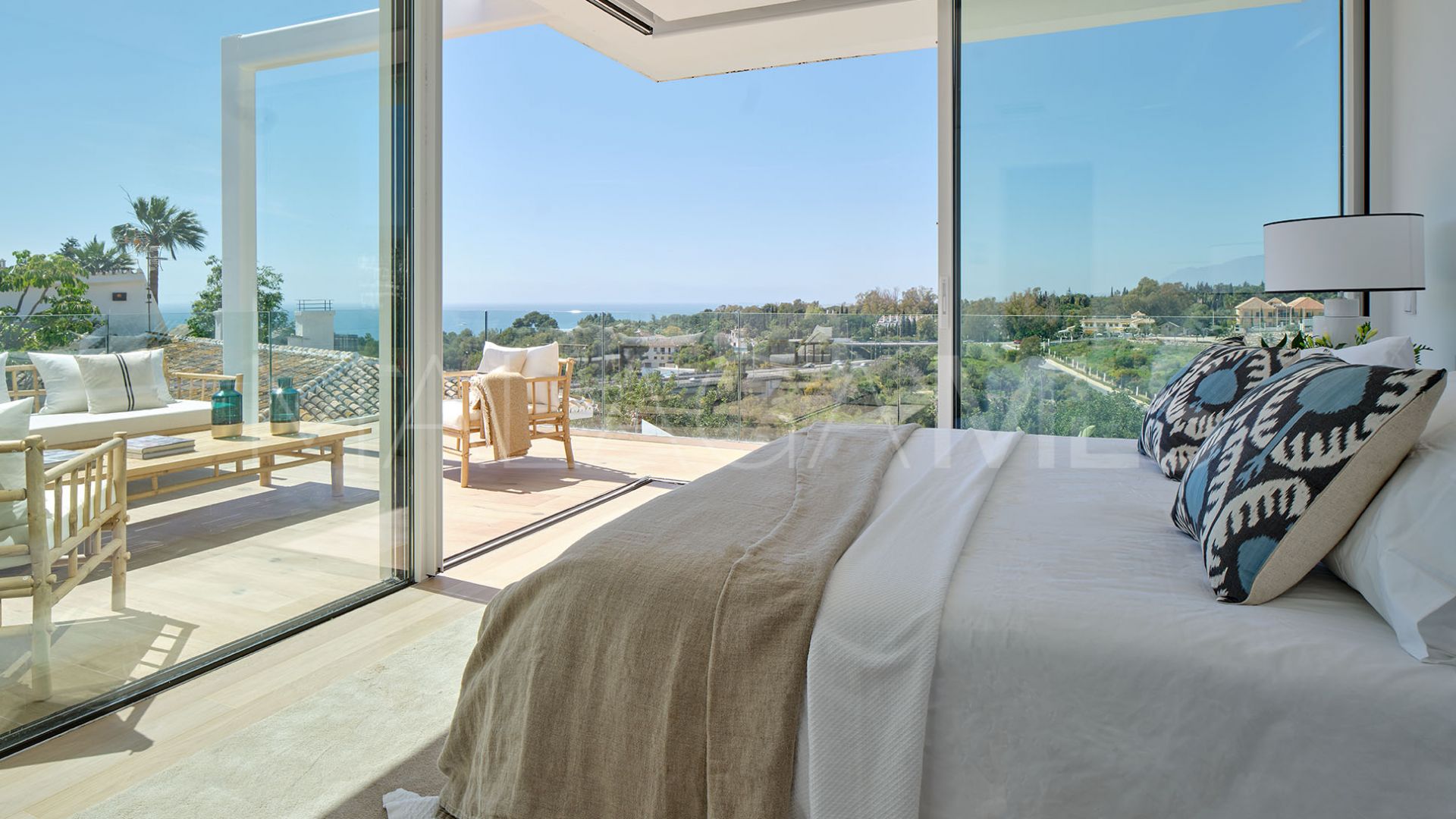 Villa de 4 bedrooms for sale in Valdeolletas