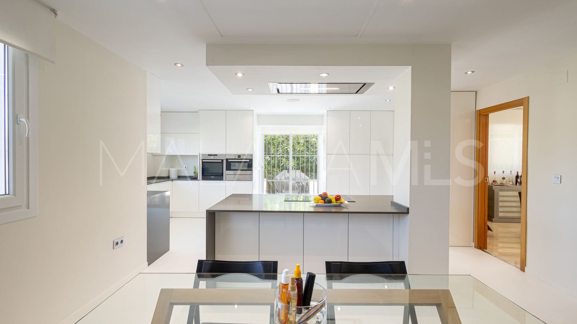 Guadalmina Alta, villa with 5 bedrooms for sale