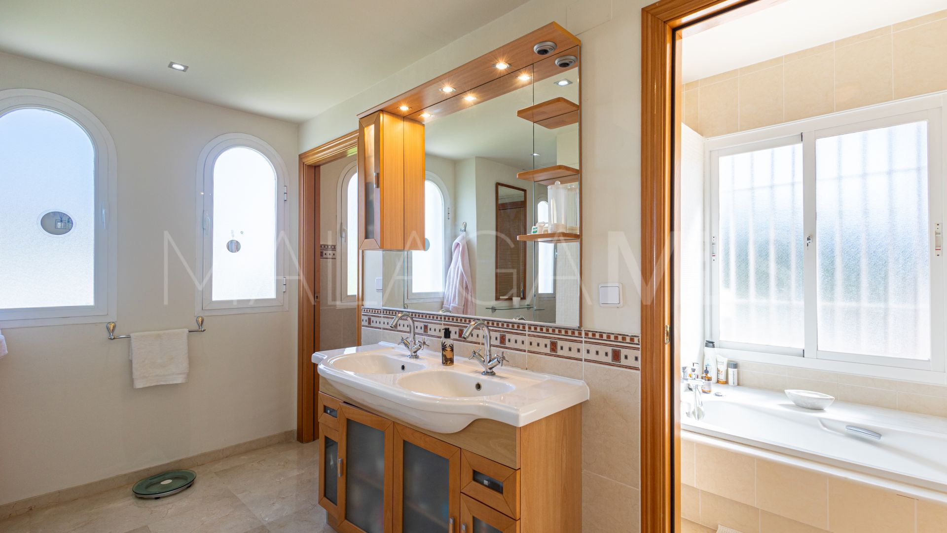 Guadalmina Alta, villa with 5 bedrooms for sale