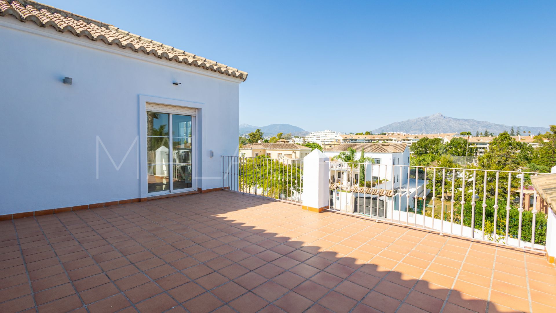 Guadalmina Alta, villa with 5 bedrooms for sale