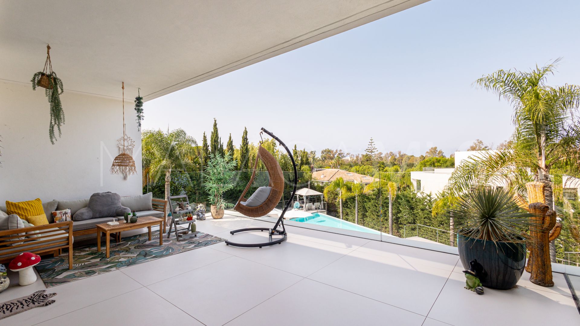 Villa for sale in Guadalmina Baja