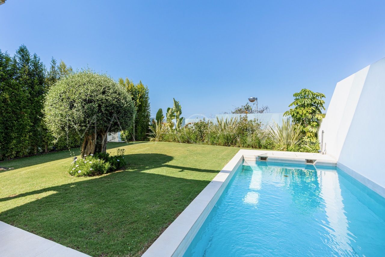 Villa for sale in Valdeolletas