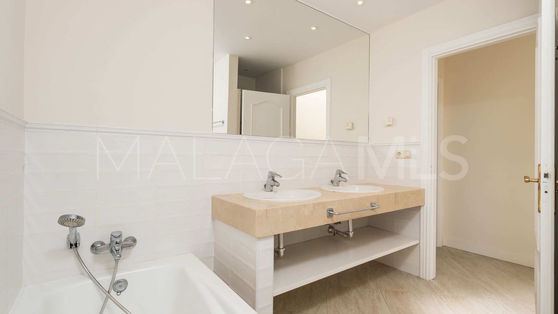 Isla de Guadalmina, adosado for sale de 4 bedrooms