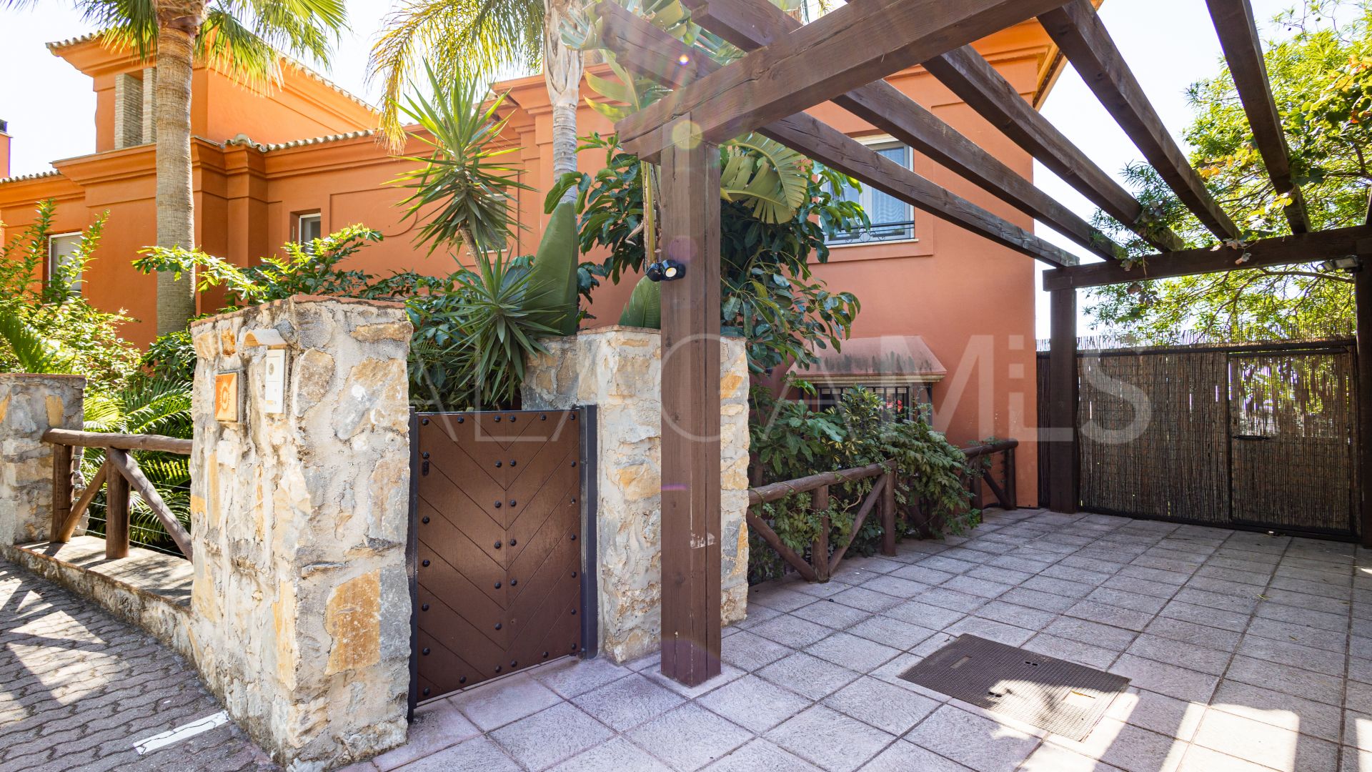 Santa Clara, pareado for sale