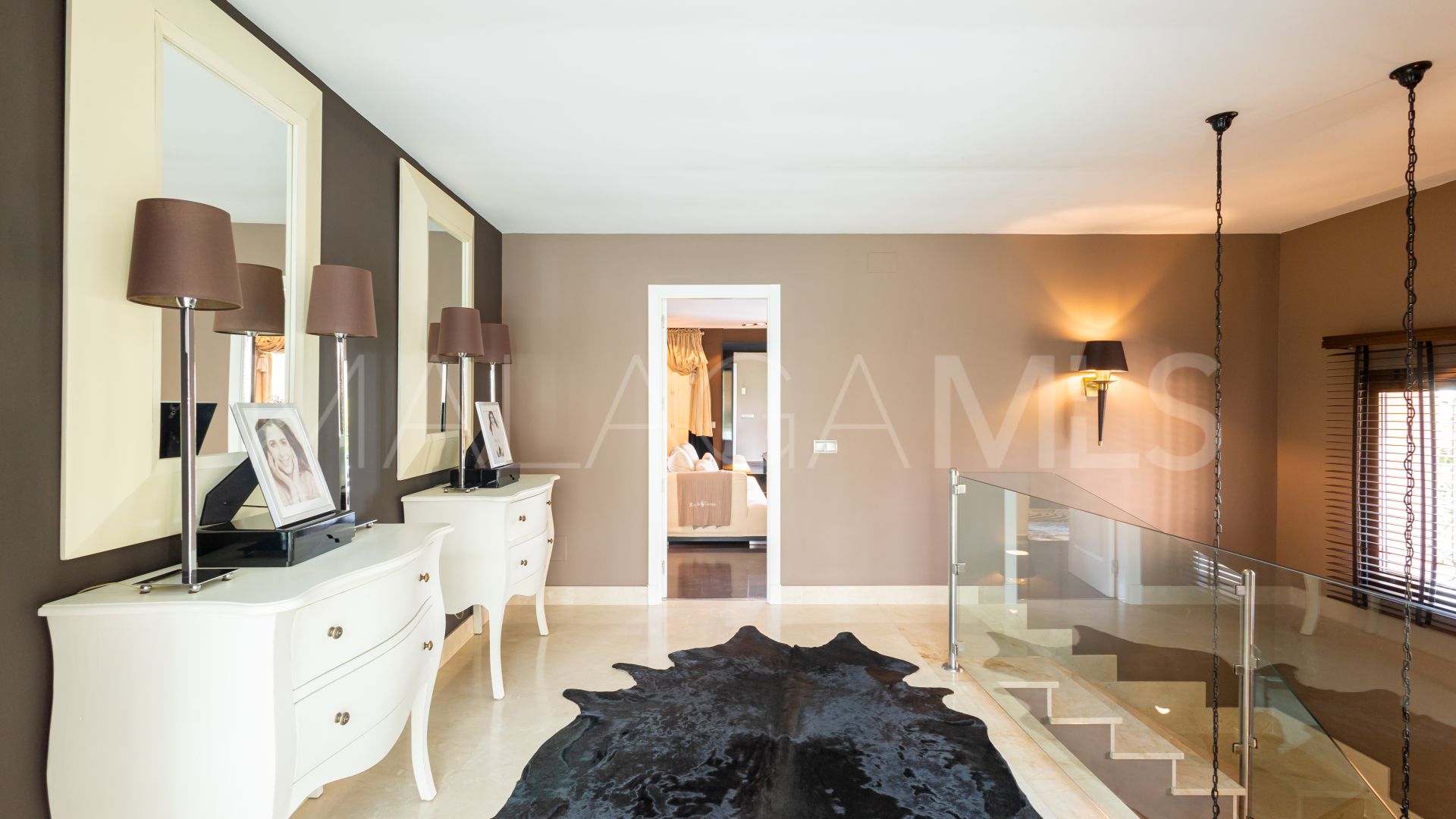 Villa for sale in Los Monteros