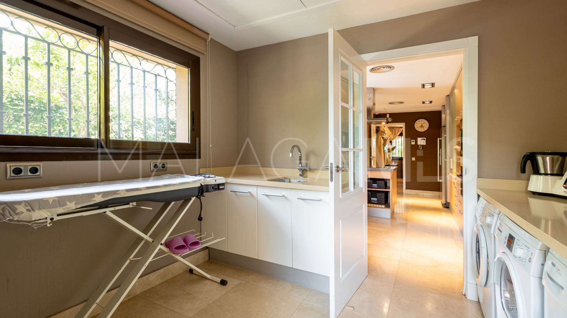 Villa for sale in Los Monteros