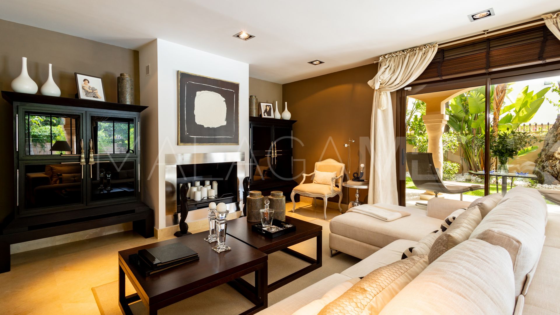 Villa for sale in Los Monteros