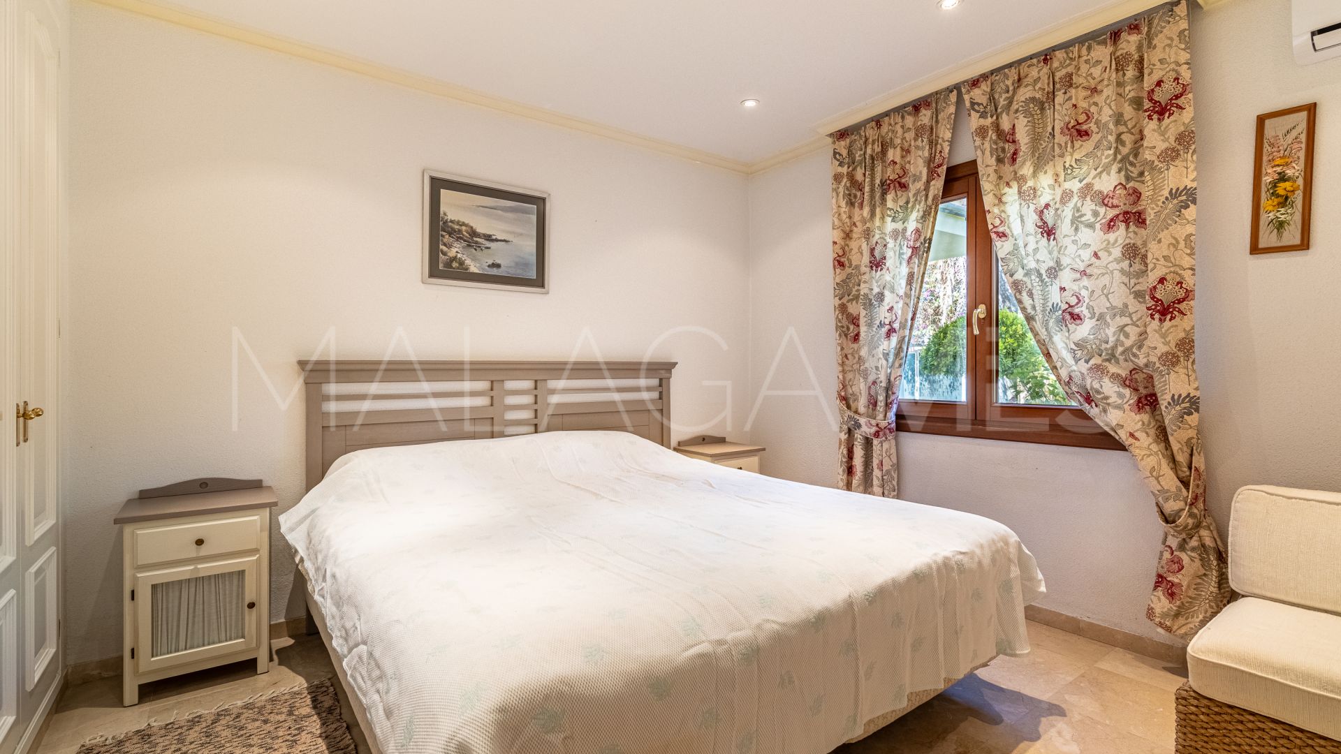 For sale 5 bedrooms villa in Cancelada