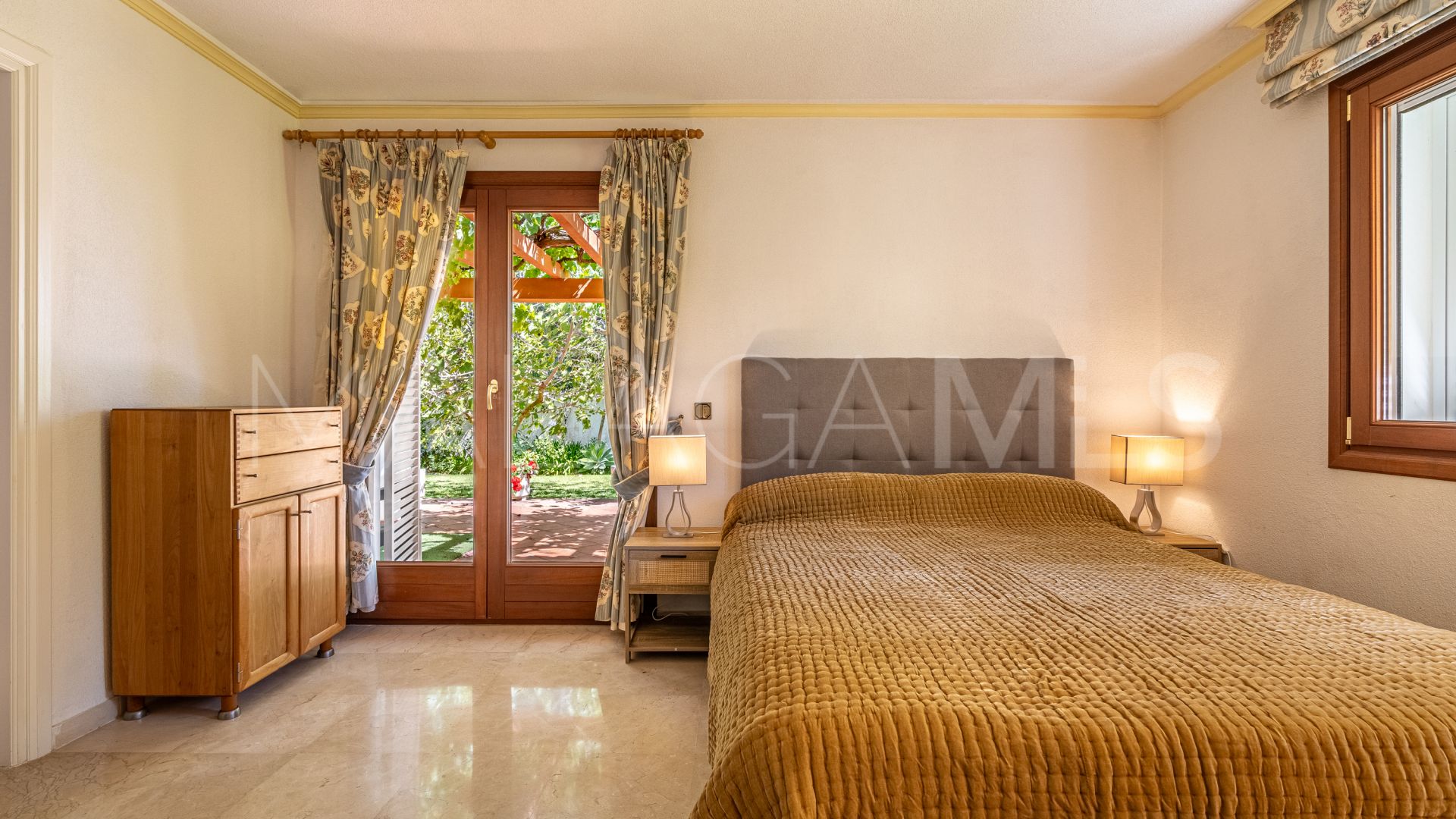 For sale 5 bedrooms villa in Cancelada