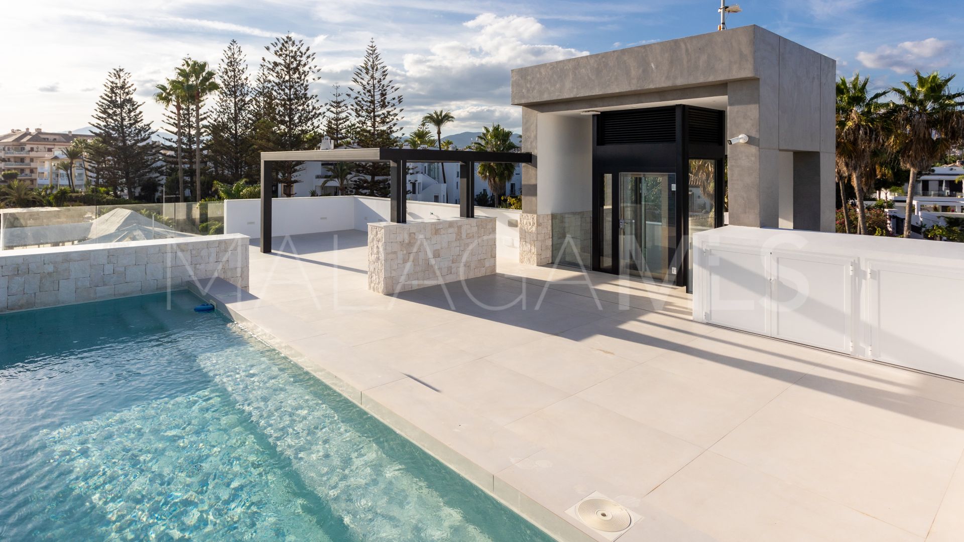 Villa for sale in Cortijo Blanco