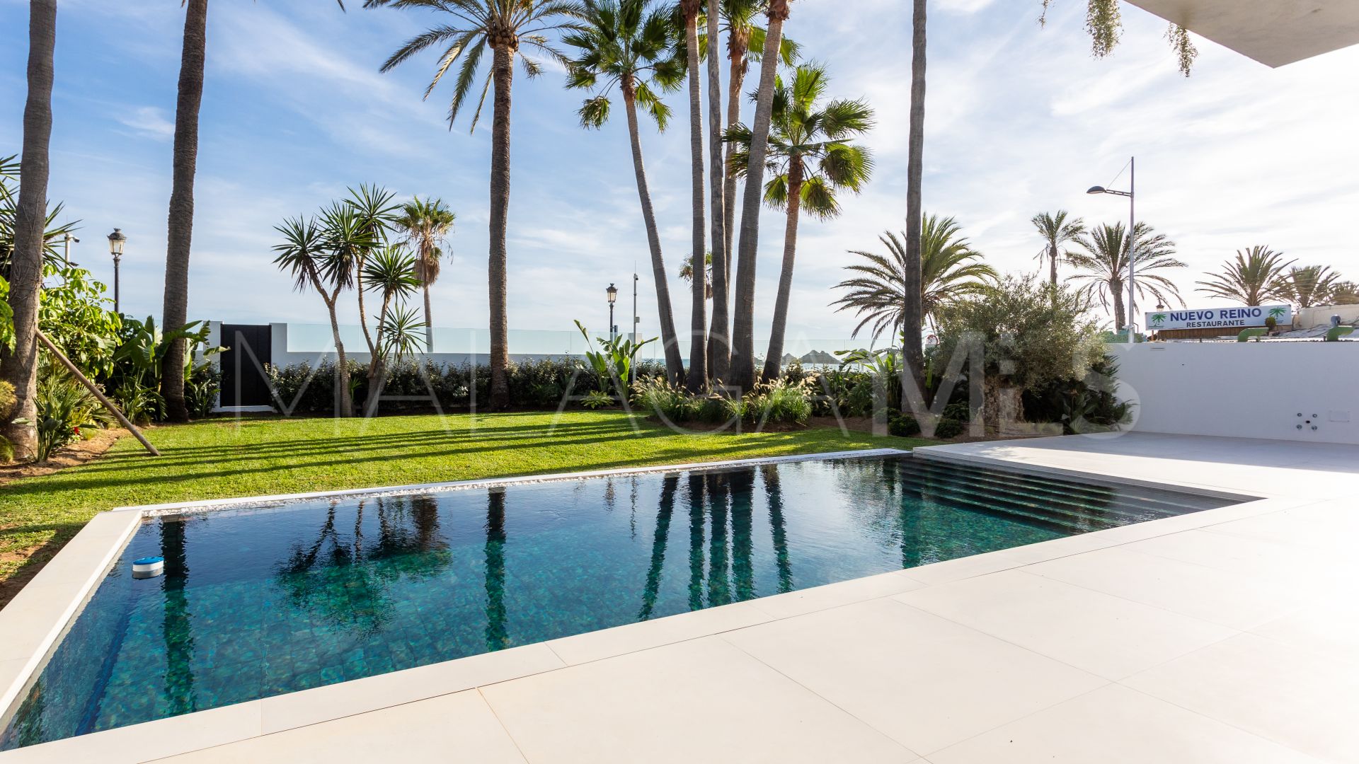 Villa for sale in Cortijo Blanco