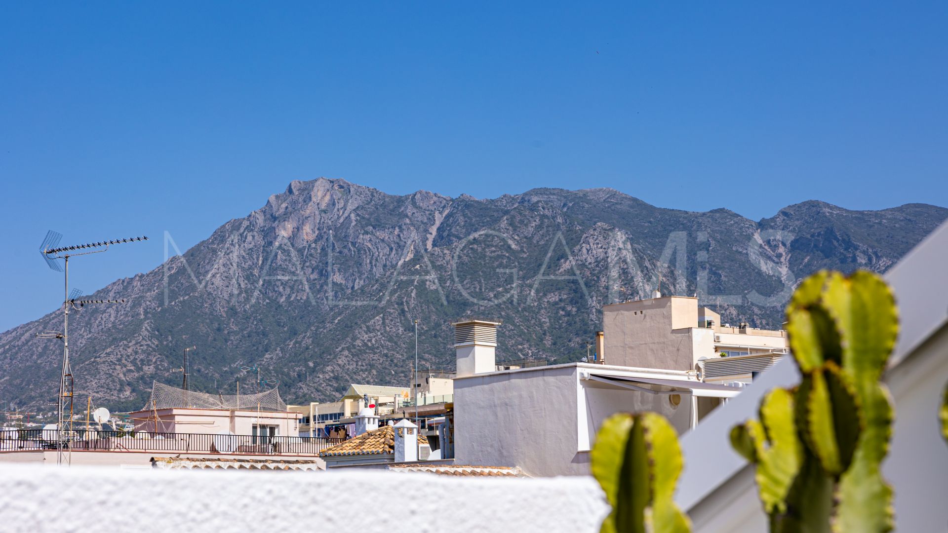 Duplex penthouse for sale in Marbella Centro