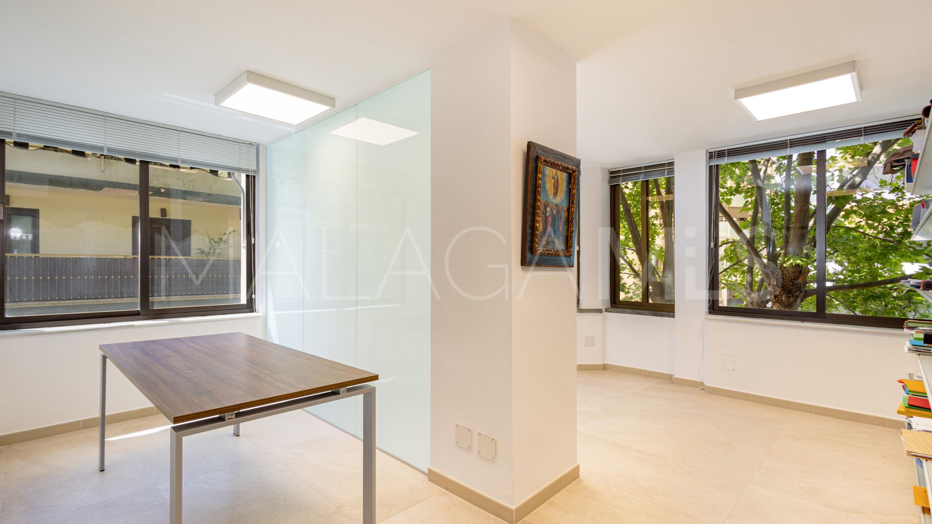 Local comercial with 5 bedrooms a la venta in Marbella
