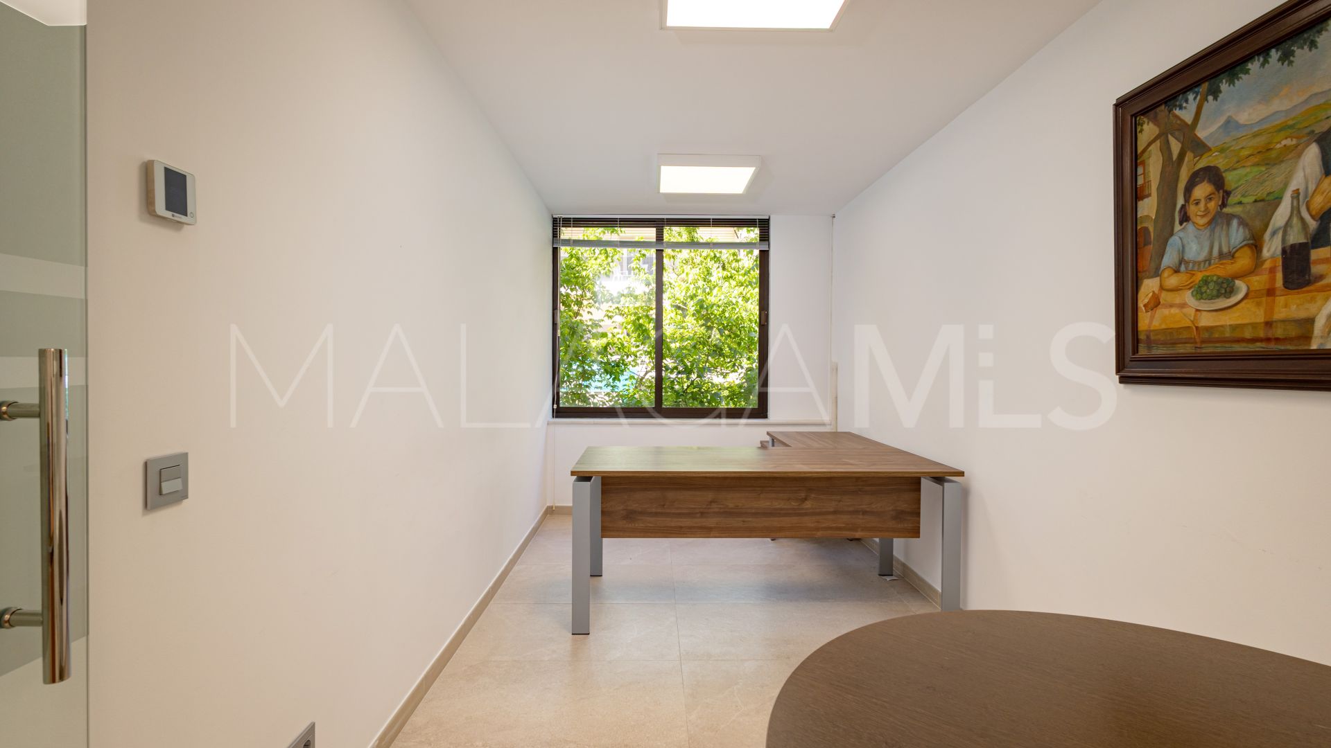 Local comercial with 5 bedrooms a la venta in Marbella
