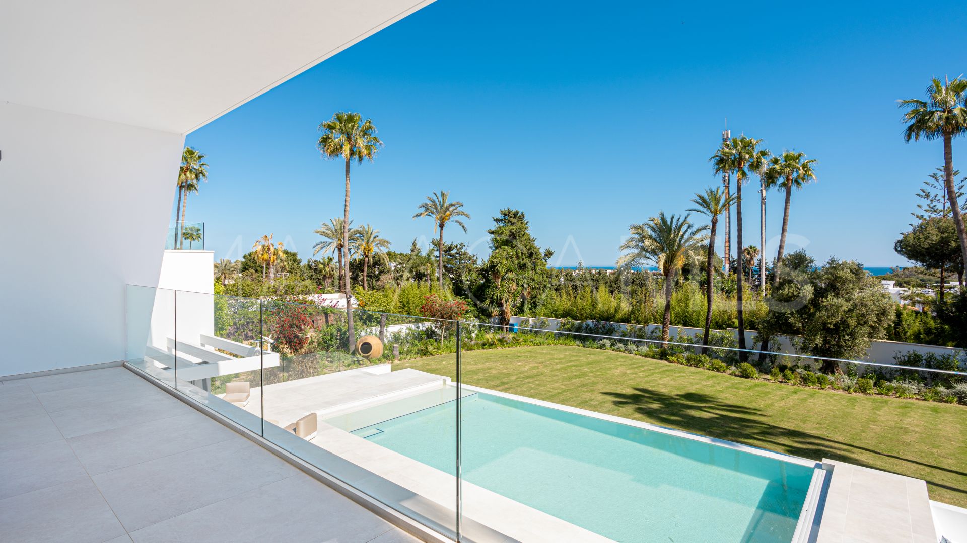 Villa for sale in Paraiso Alto