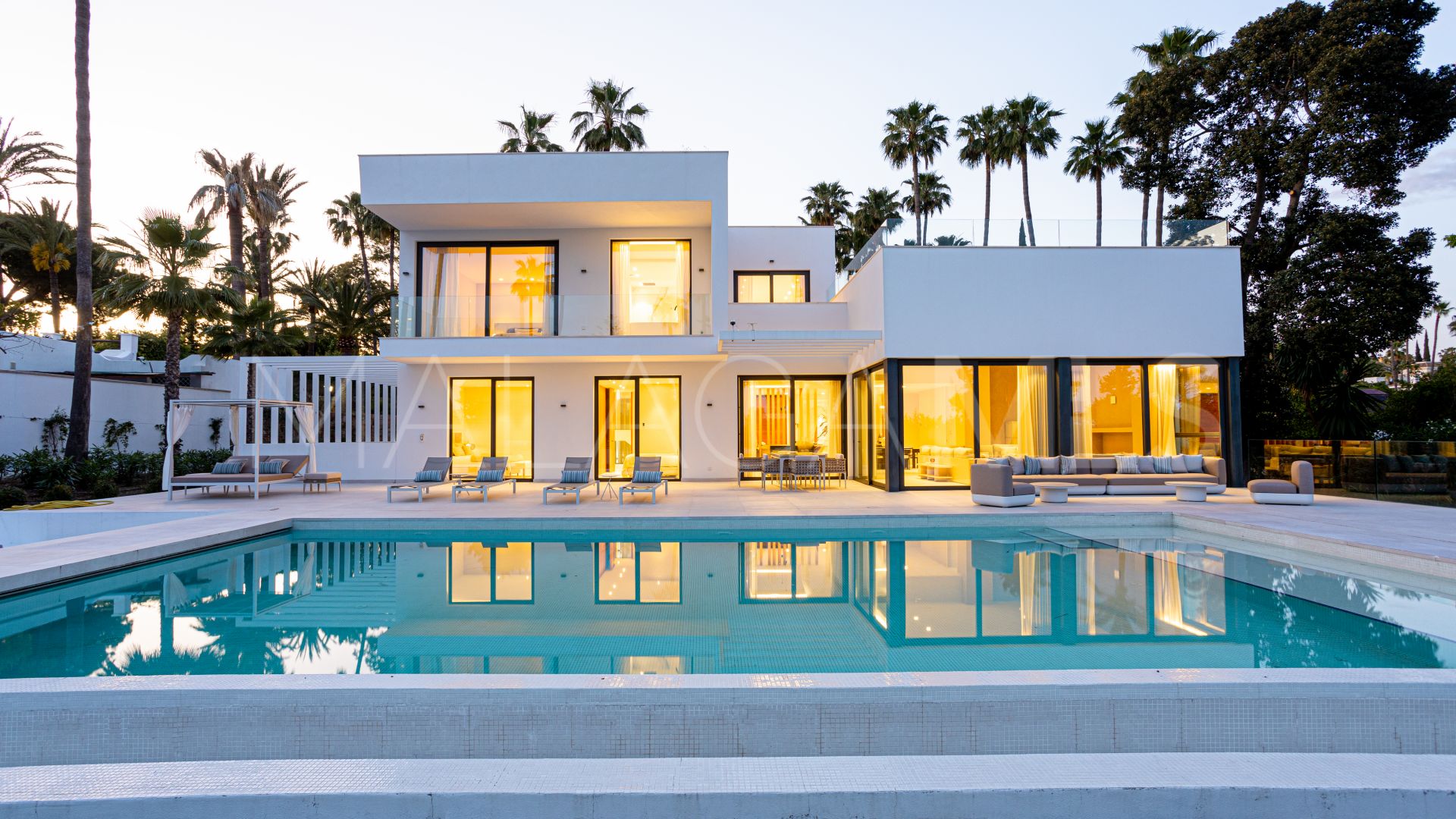 Villa for sale in Paraiso Alto