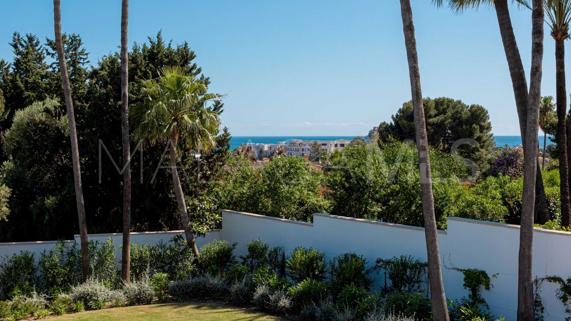 Villa for sale in Paraiso Alto