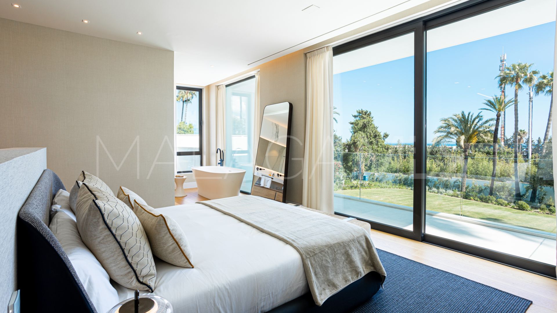 Villa for sale in Paraiso Alto