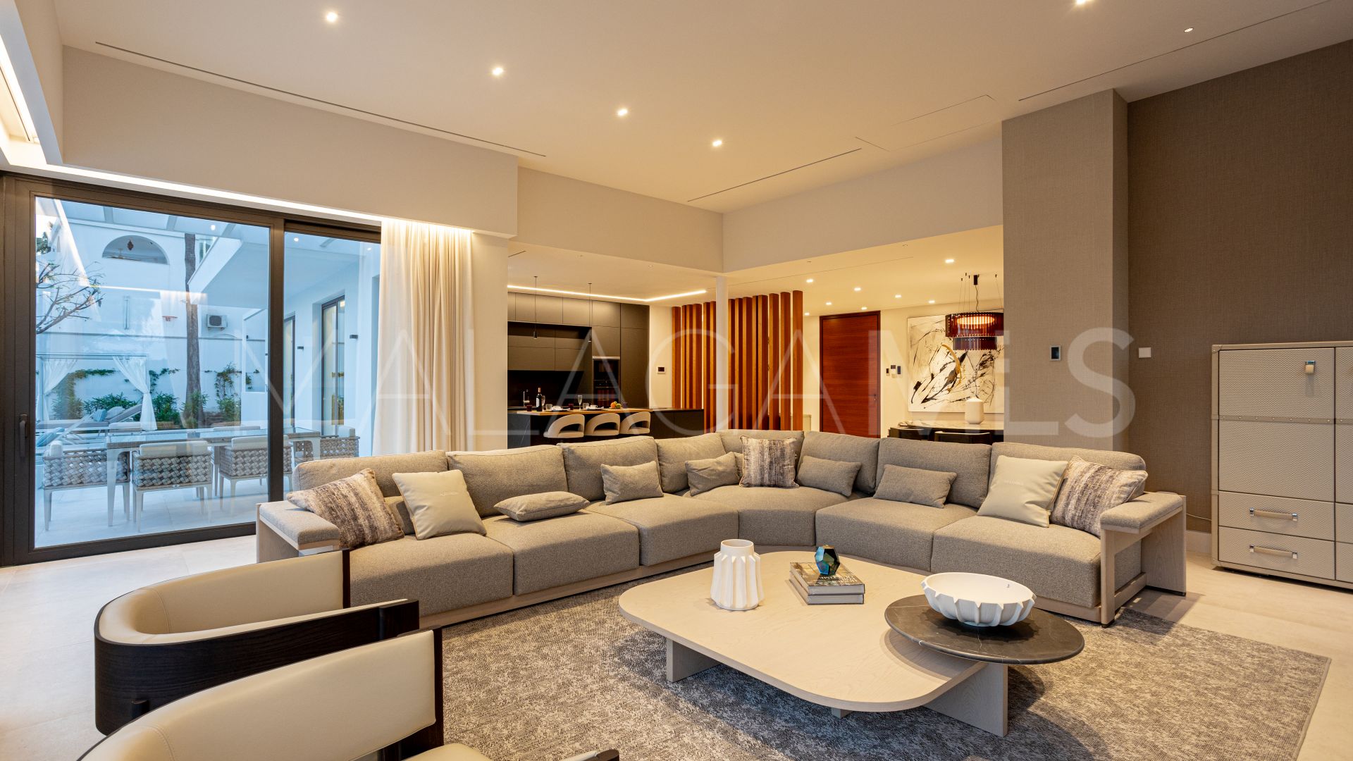 Villa for sale in Paraiso Alto