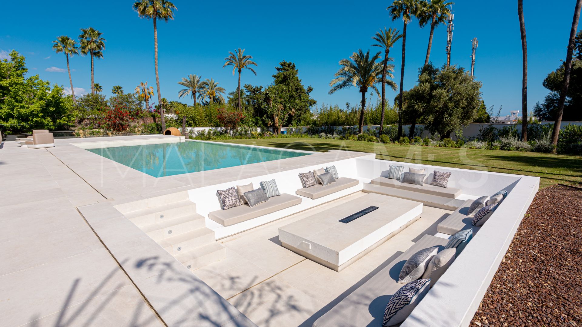 Villa for sale in Paraiso Alto
