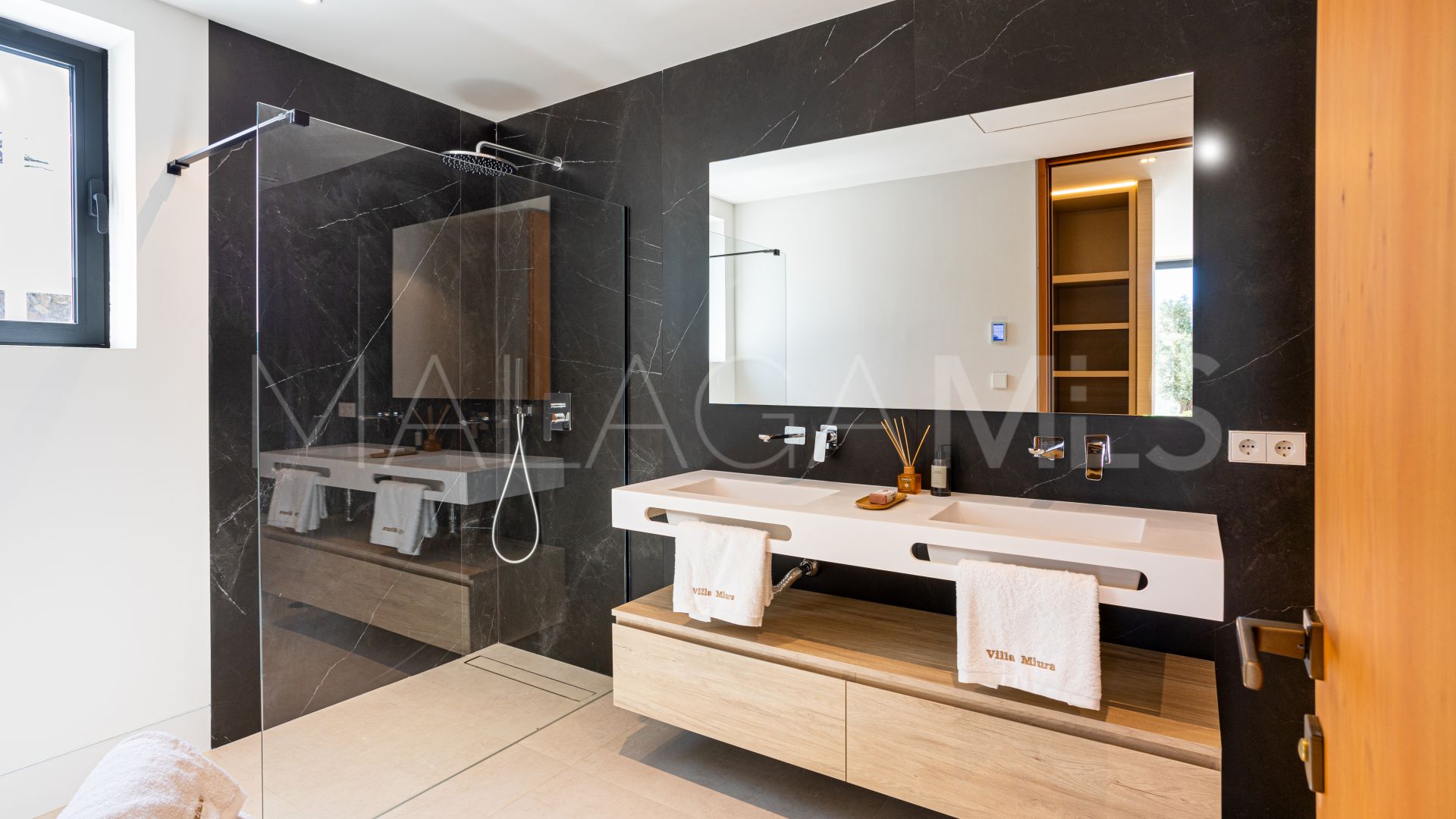 Villa for sale in Paraiso Alto