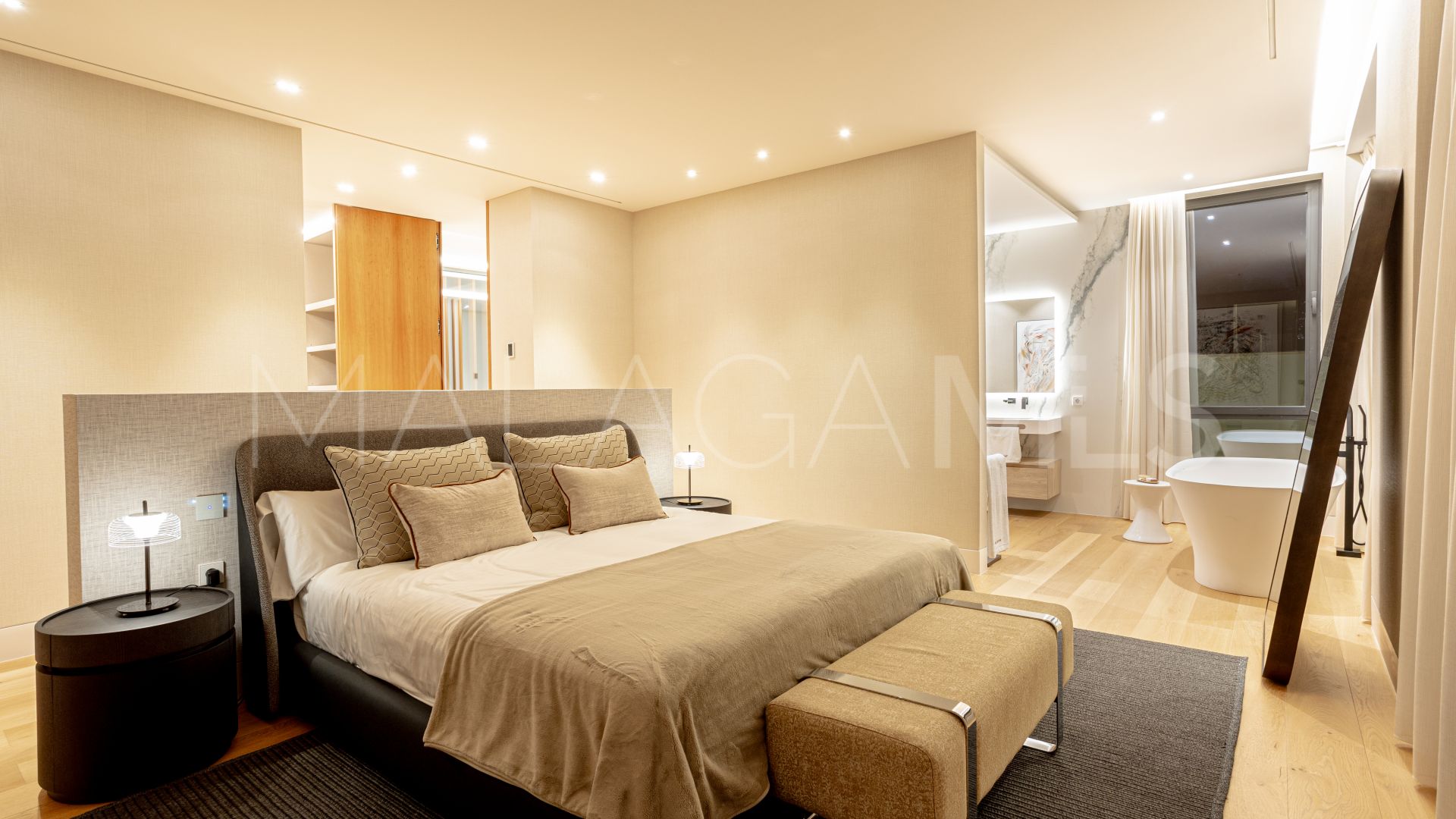 Villa for sale in Paraiso Alto