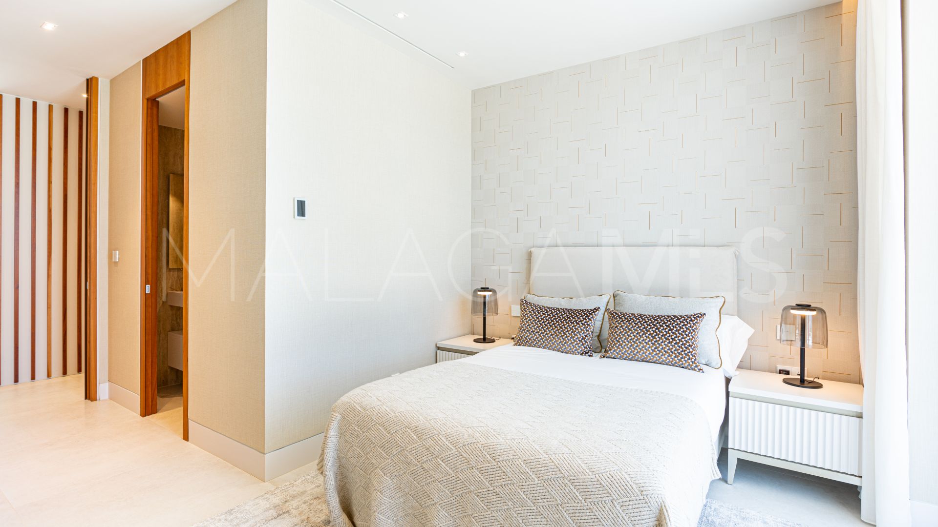 Villa for sale in Paraiso Alto
