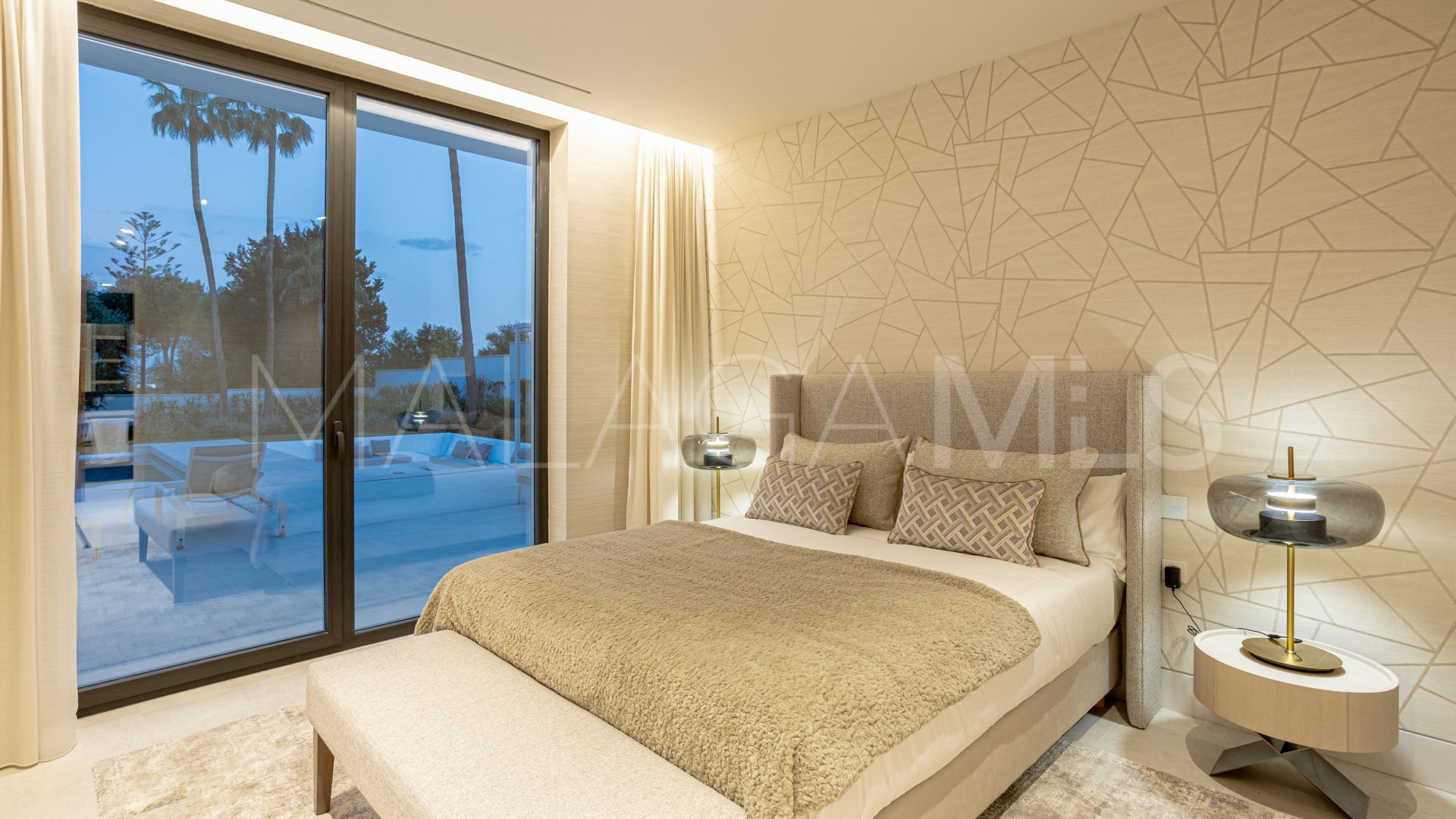 Villa for sale in Paraiso Alto