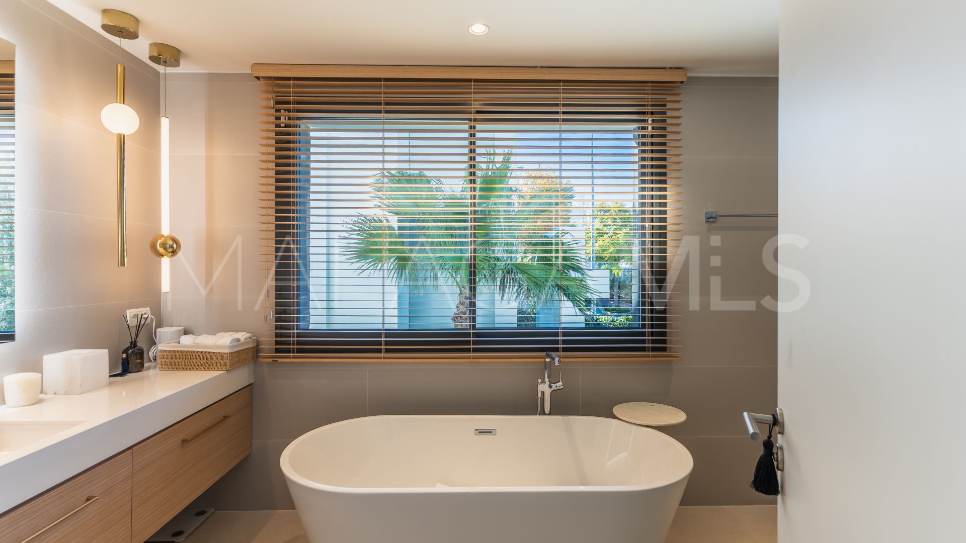 Parhus for sale in Santa Clara