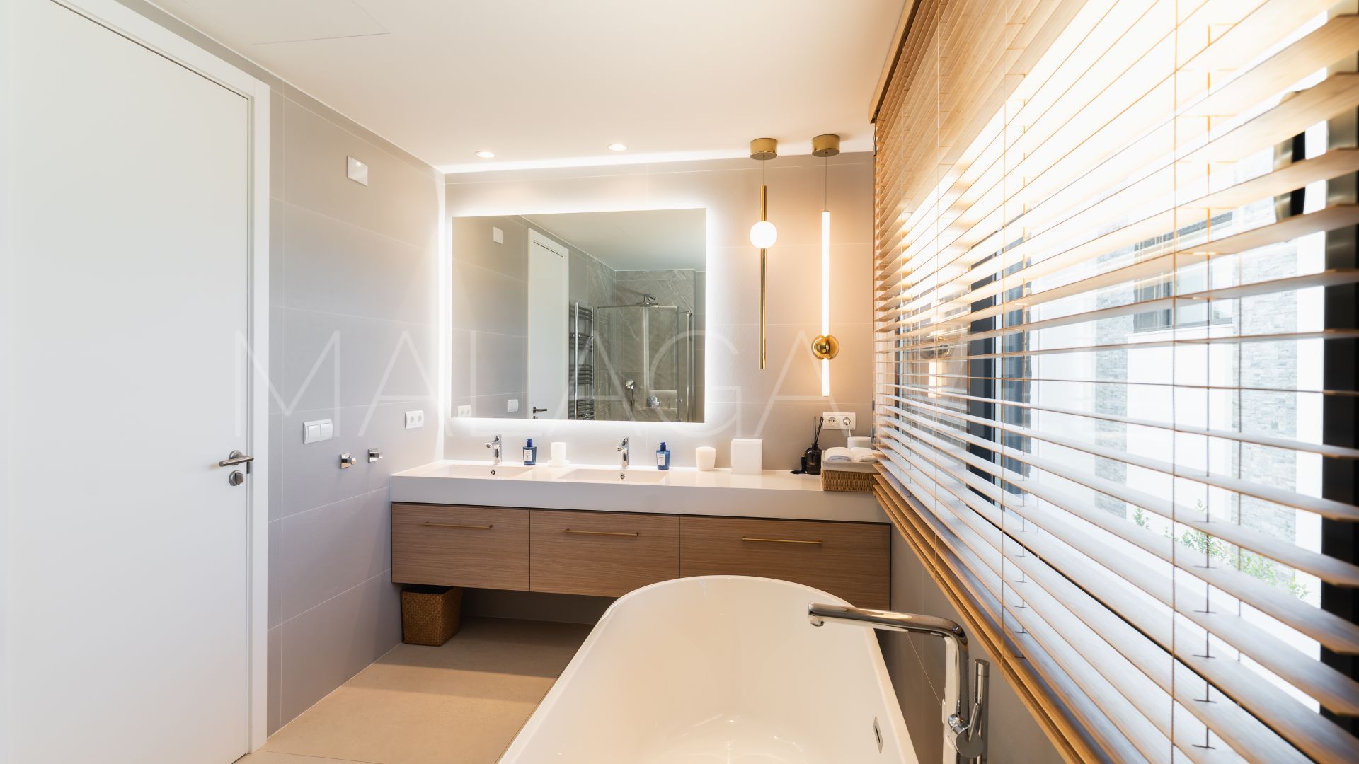 Parhus for sale in Santa Clara