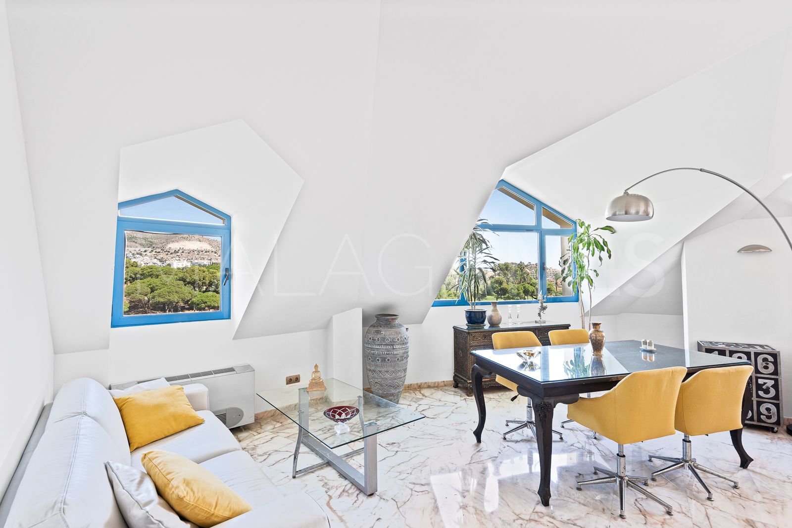 Se vende atico duplex de 5 bedrooms in Torrequebrada
