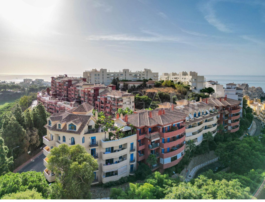 Se vende atico duplex de 5 bedrooms in Torrequebrada