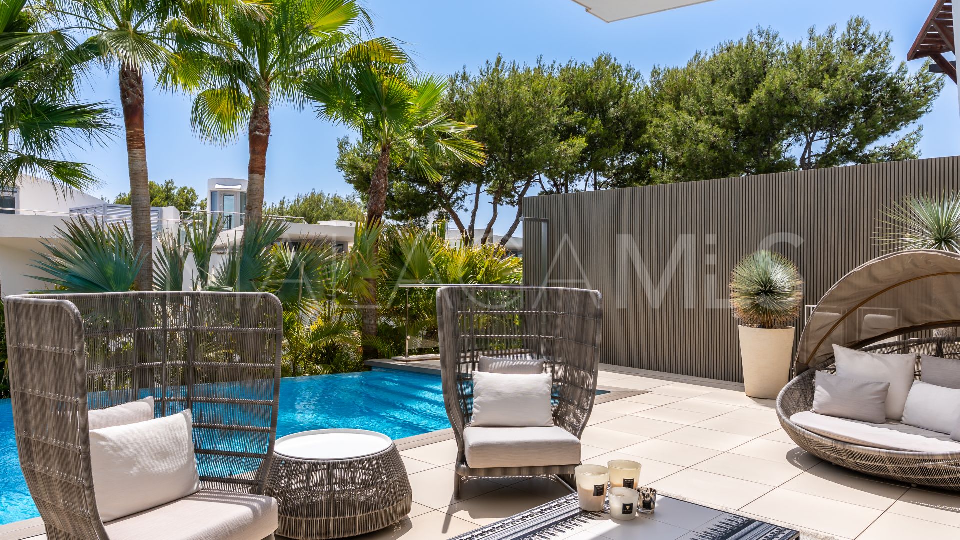Radhus for sale in Sierra Blanca