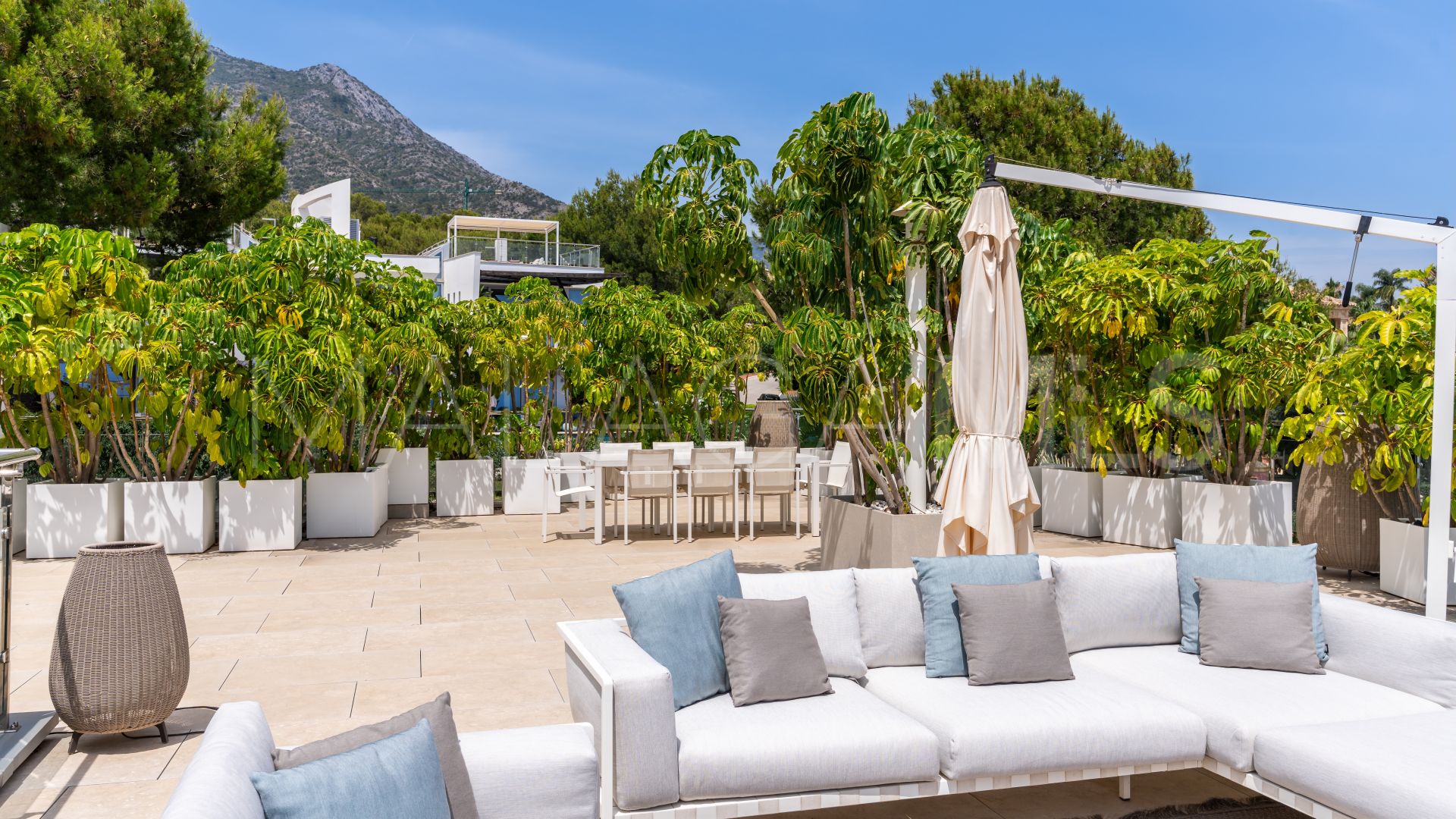 Radhus for sale in Sierra Blanca