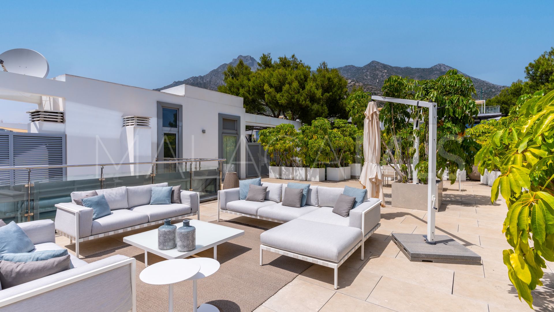 Radhus for sale in Sierra Blanca