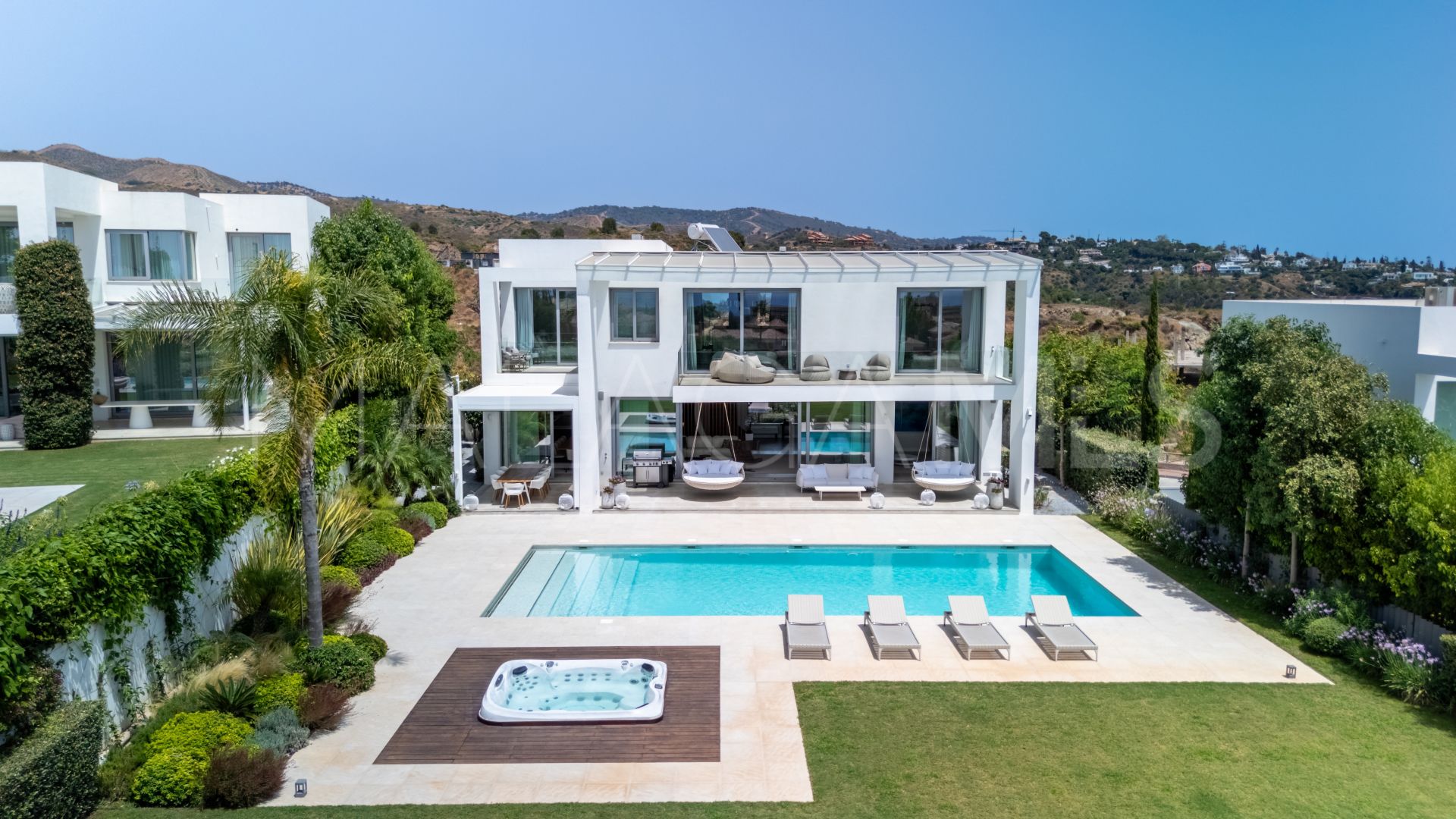 Villa for sale in Santa Clara