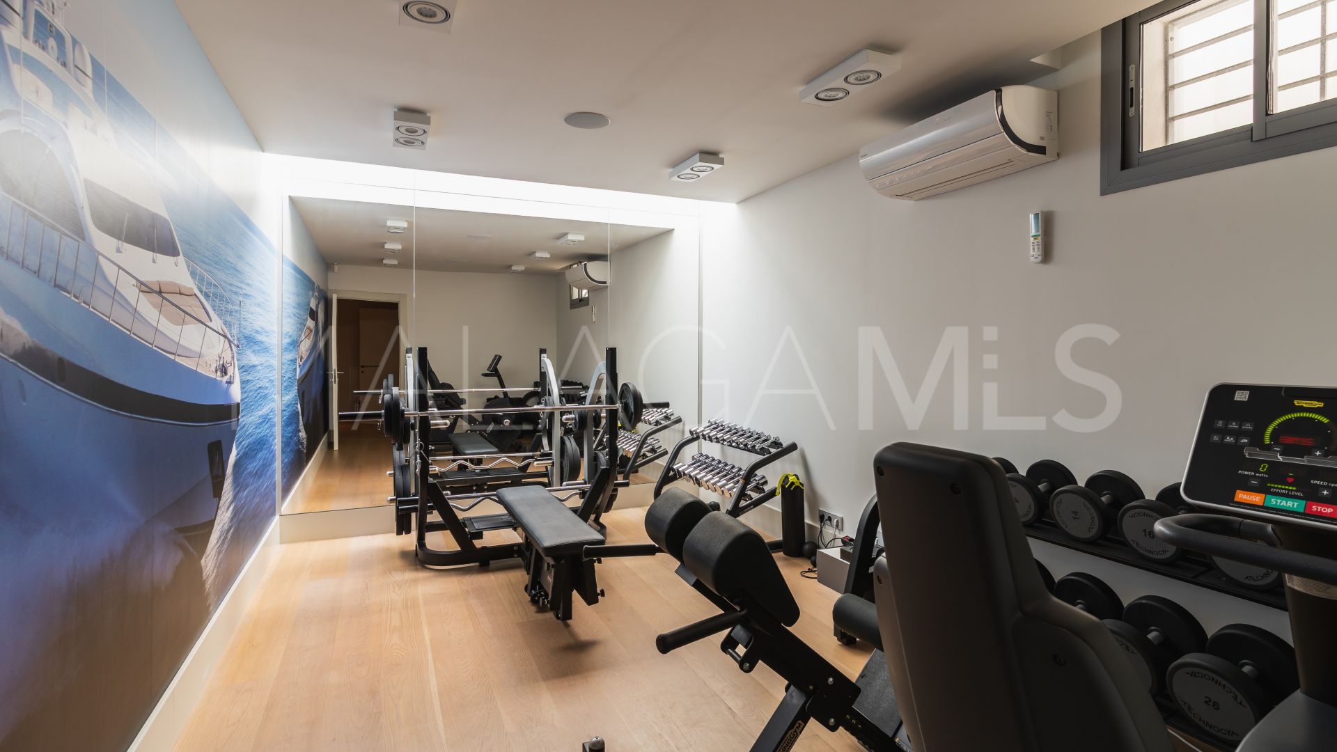 Villa for sale in Santa Clara